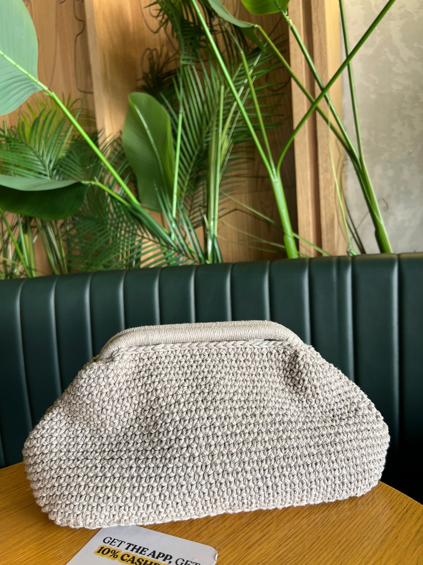 Lilly clutch cafe