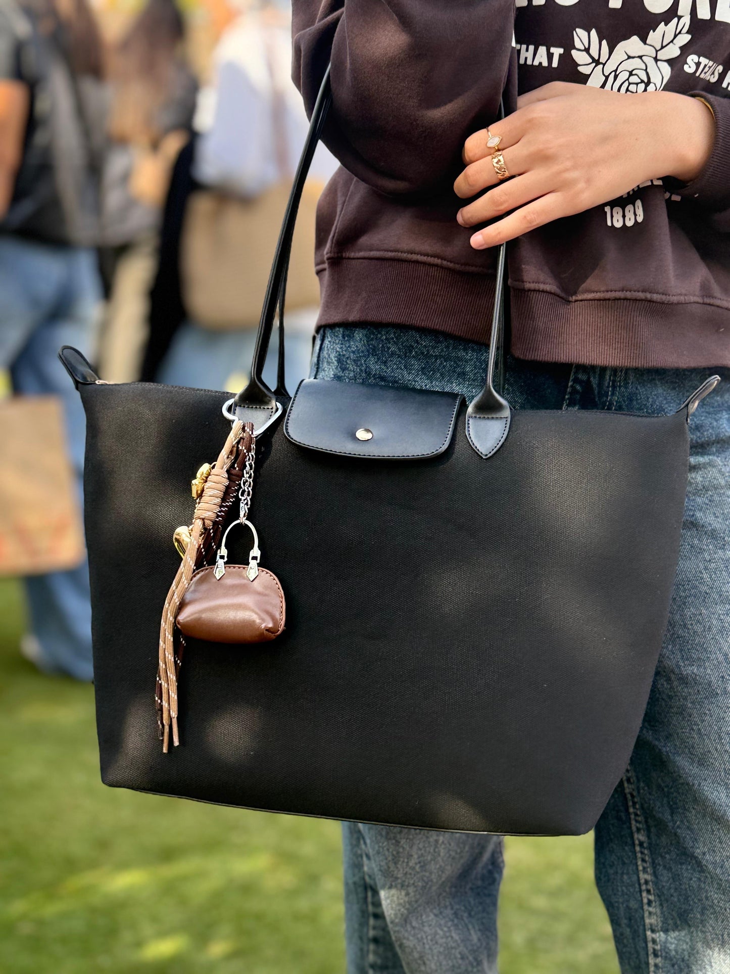 Canvas tote black “ pre order within 14 day’s