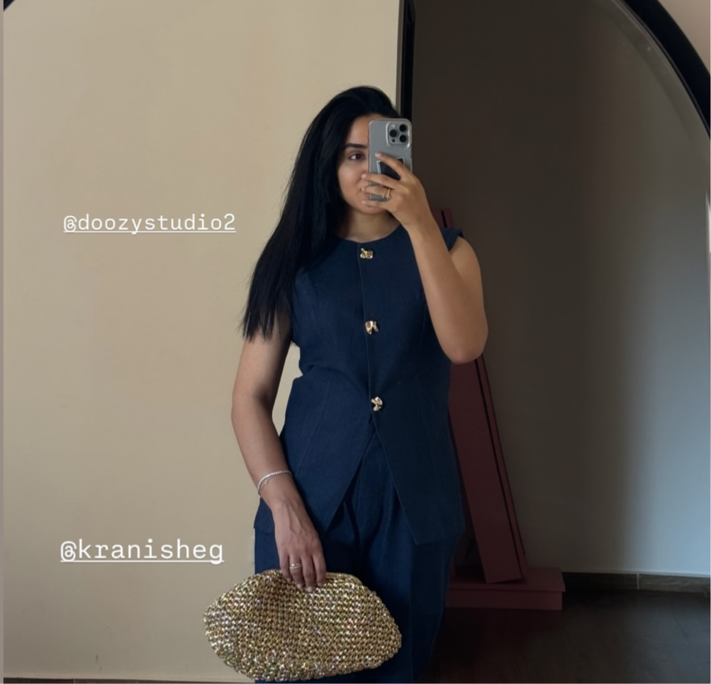 Gold lile clutch