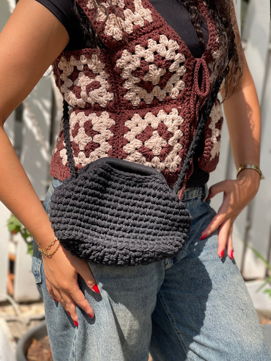 Mini lily clutch crossbody black