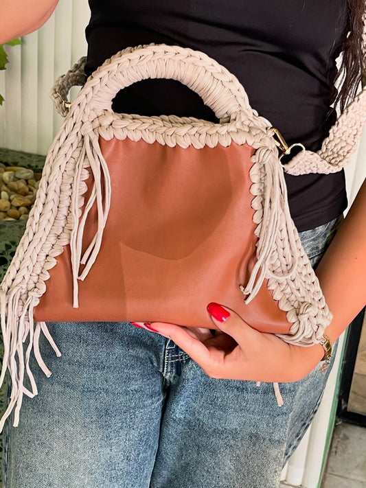 Kniit lura bag